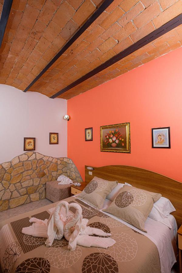 Agriturismo La Fata โกรเซตโต ภายนอก รูปภาพ